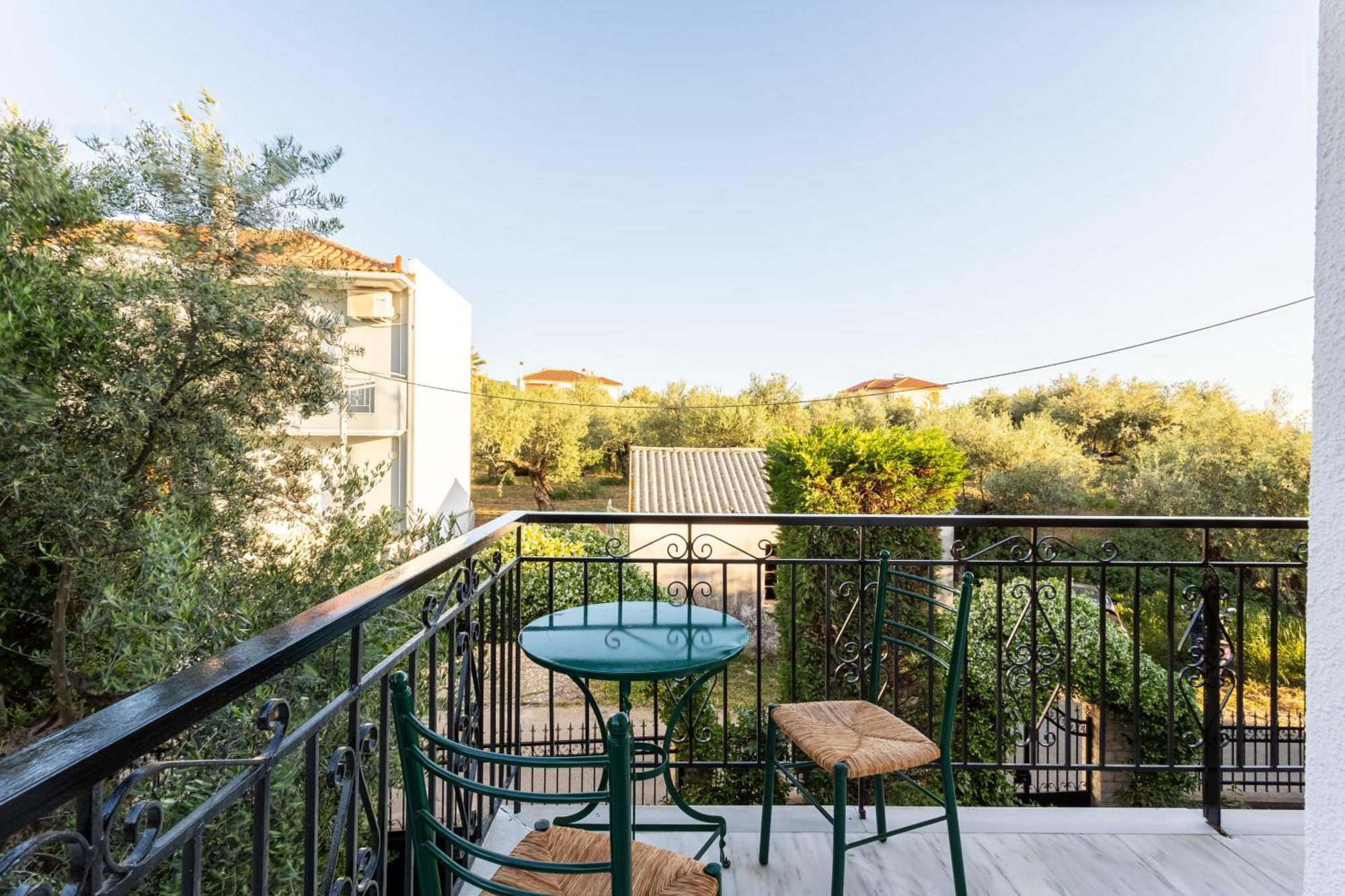 Holiday home Avia's Seaside Hideaway With Lush Garden