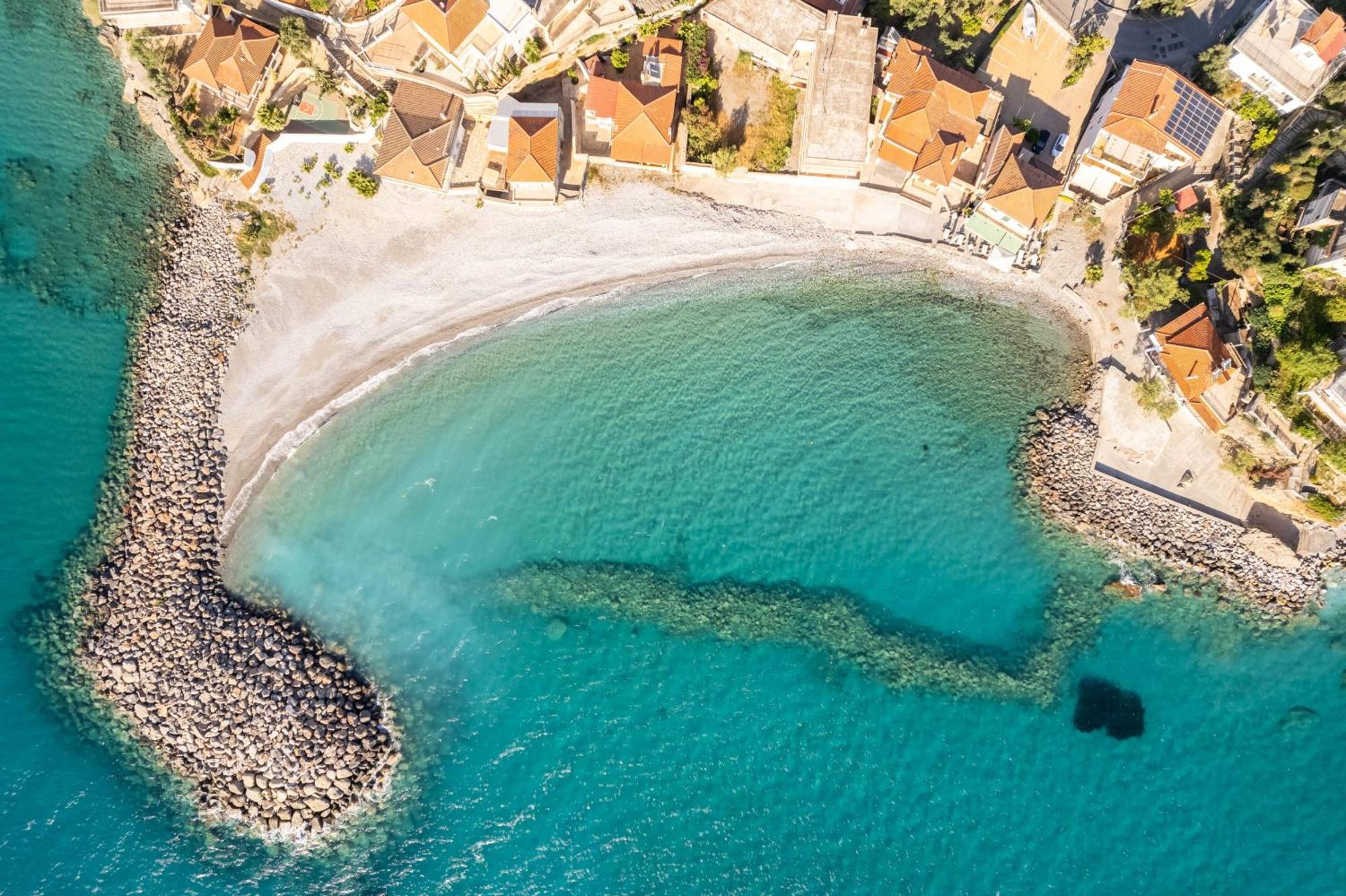 Avia's Seaside Hideaway With Lush Garden Avia